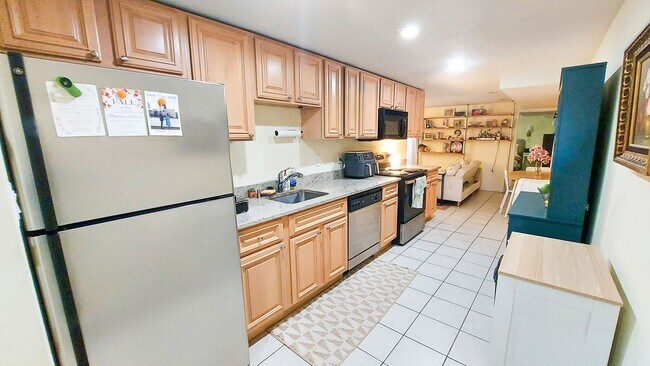 Primary Photo - 2719 Ontario Rd NW