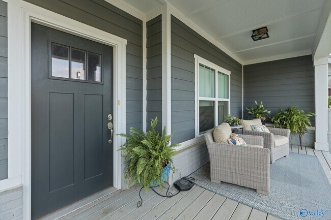 Building Photo - 1509 Trek St