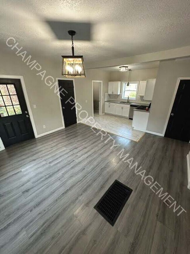 Building Photo - Single Family Home in Kansas City