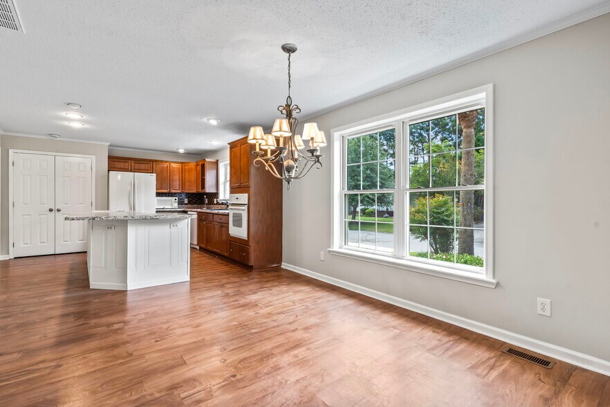 Building Photo - 257 Stone Throw Dr