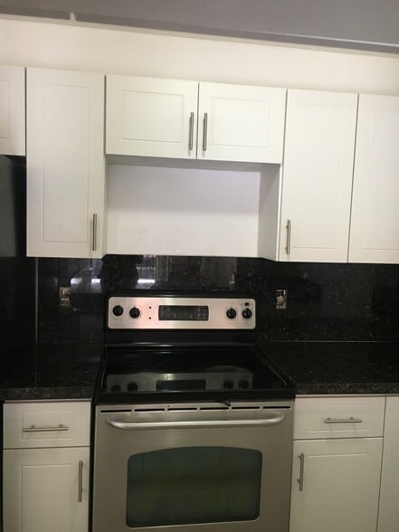 Kitchen - 6540 W 27th Ct
