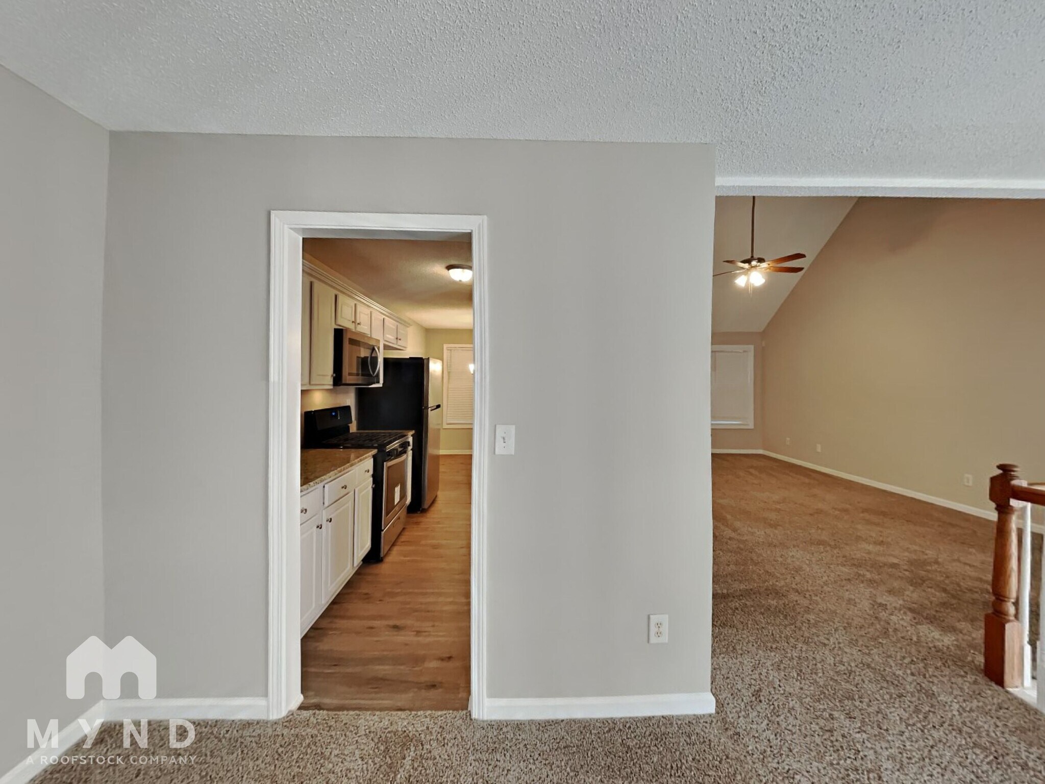 Building Photo - 1013 Vineyard Walk