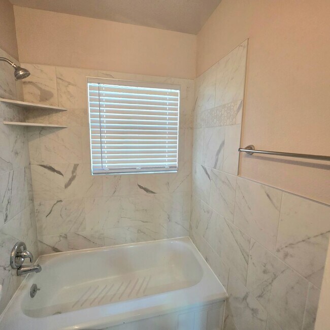 Building Photo - Charming remodeled 3-bedroom home for lease!