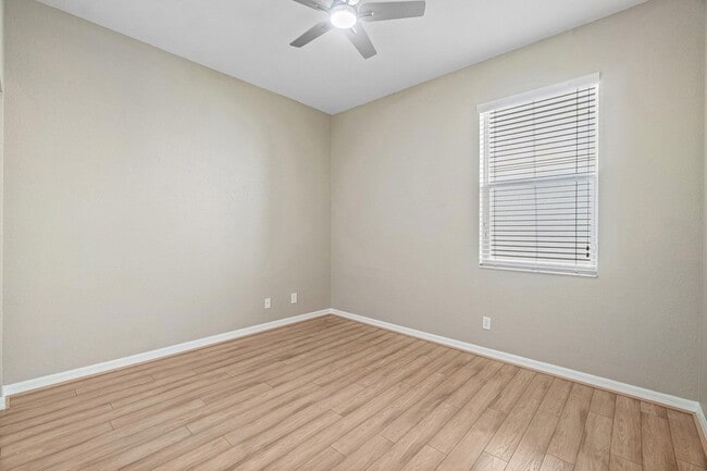 Building Photo - 10636 Ivanhoe Ln