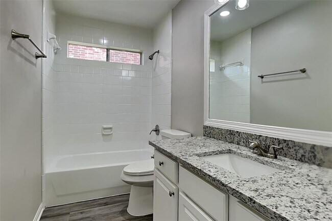 Building Photo - 3318 Noble Hollow Dr