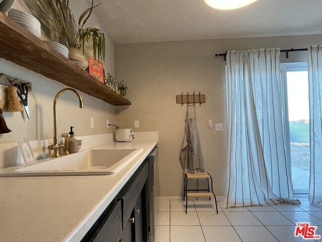 Building Photo - 71658 Cactus Dr