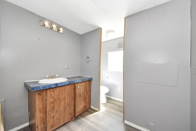 Building Photo - 14009 Rustic Ln
