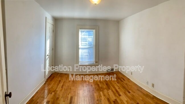 Building Photo - 1741 Vermont St