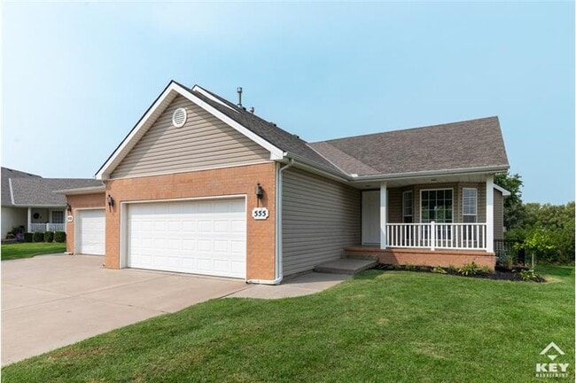 Primary Photo - 555 N Bristol Ct