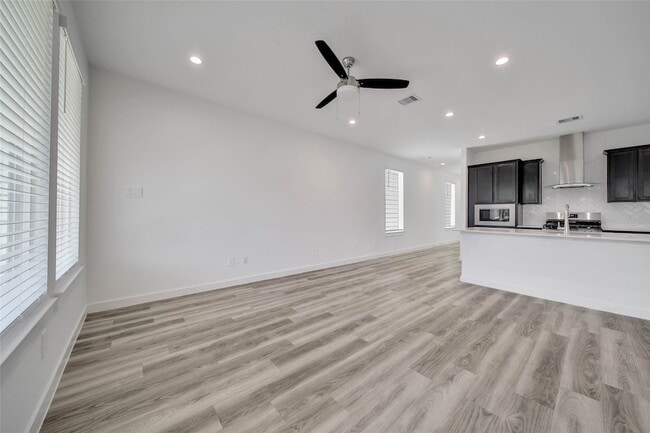 Building Photo - 12310 Greenwood Gate Dr