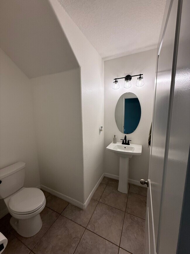 Building Photo - 14138 Covert Green Pl