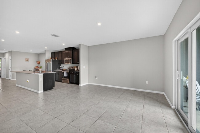 Building Photo - 9449 SW Libertas Wy