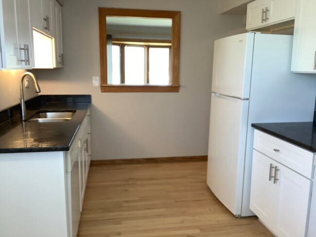 Building Photo - 4920 Cypress Dr