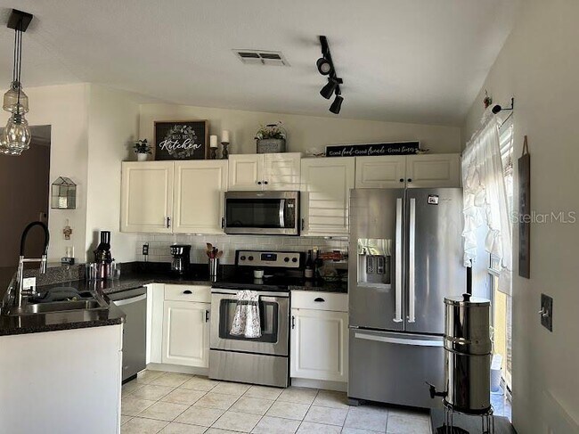 Building Photo - 1168 Bass Blvd