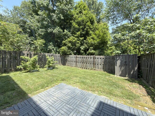 Building Photo - 5519 Inverness Woods Ct