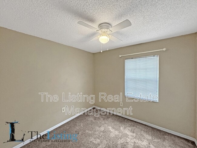 Building Photo - 5637 Viburnum Ct