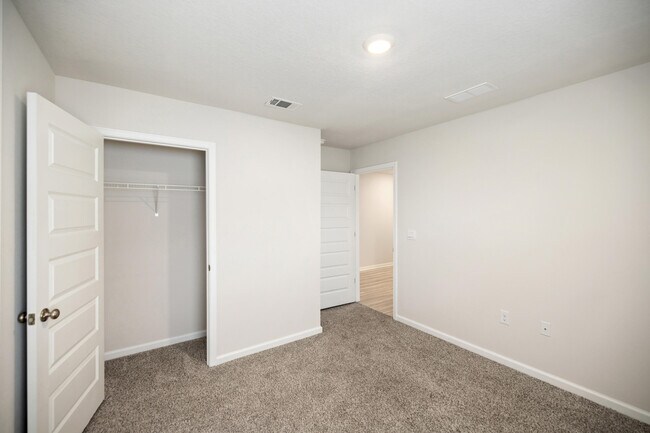 Building Photo - 924 Sandbar Loop