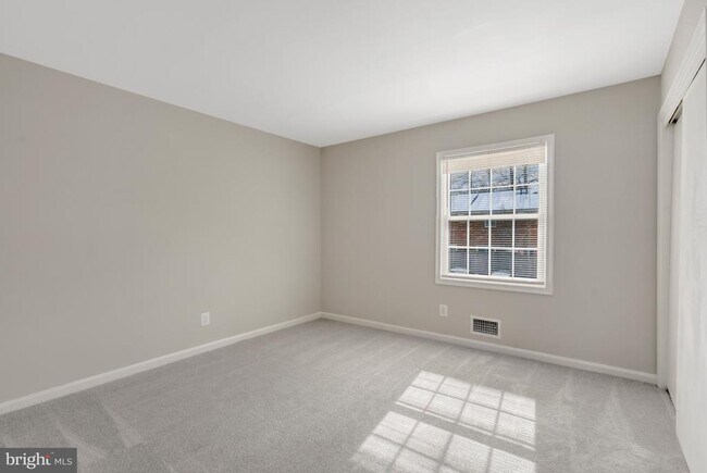 Building Photo - 8326 Darlington St