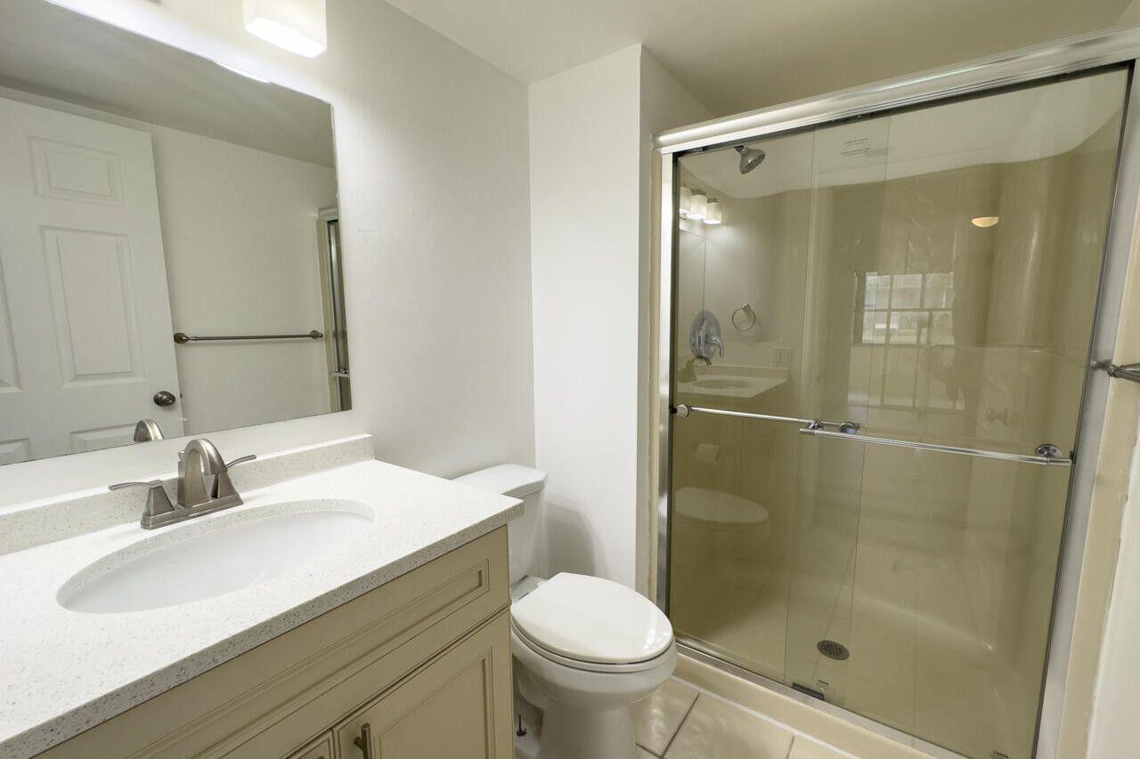 Building Photo - 6299 Chasewood Dr
