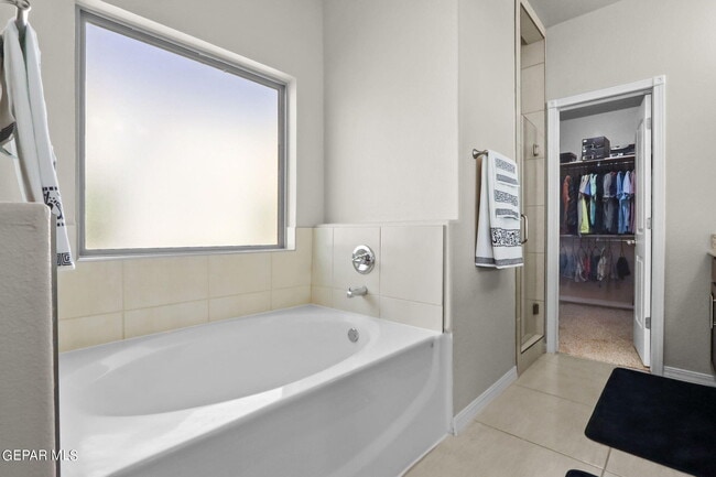 Building Photo - 629 Guy Meyers