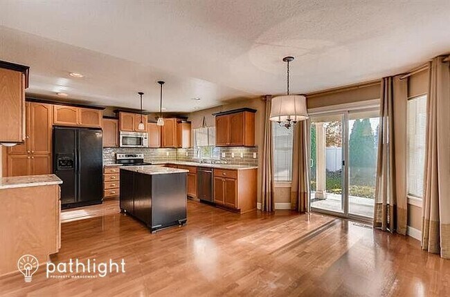 Building Photo - 15805 NE 79th Street