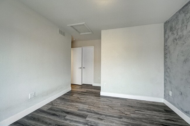 Building Photo - $2,695.95- 3 bed, 3.5 bath located in Lakewood with AC, and In Unit Laundry!