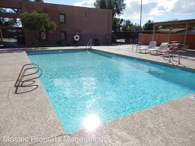Building Photo - 2 br, 2 bath House - 330 S. Beck Avenue, #110