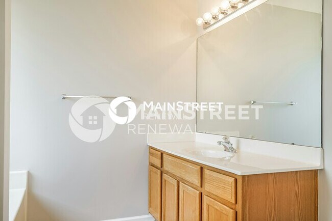 Building Photo - 4 Bedroom Pet-Friendly Home in Raleigh, NC with Main Street Renewal