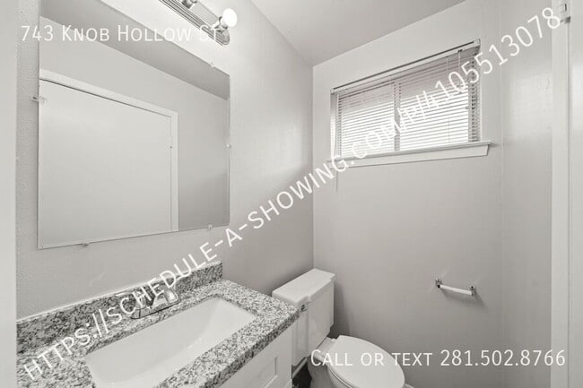 Building Photo - 743 Knob Hollow St