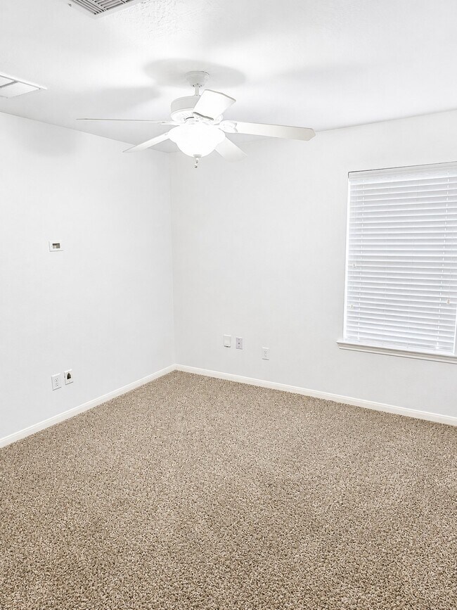 Building Photo - 7434 Tonsley Springs Dr