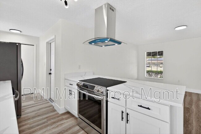 Building Photo - 1098 Leeway Ct