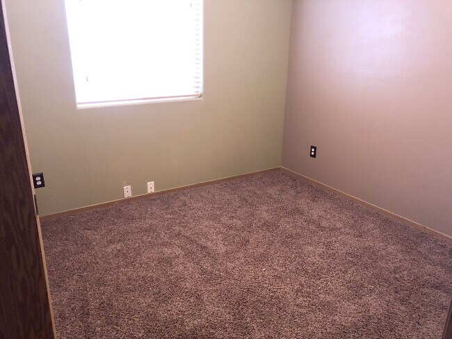 Building Photo - 4807 Kalahari Dr