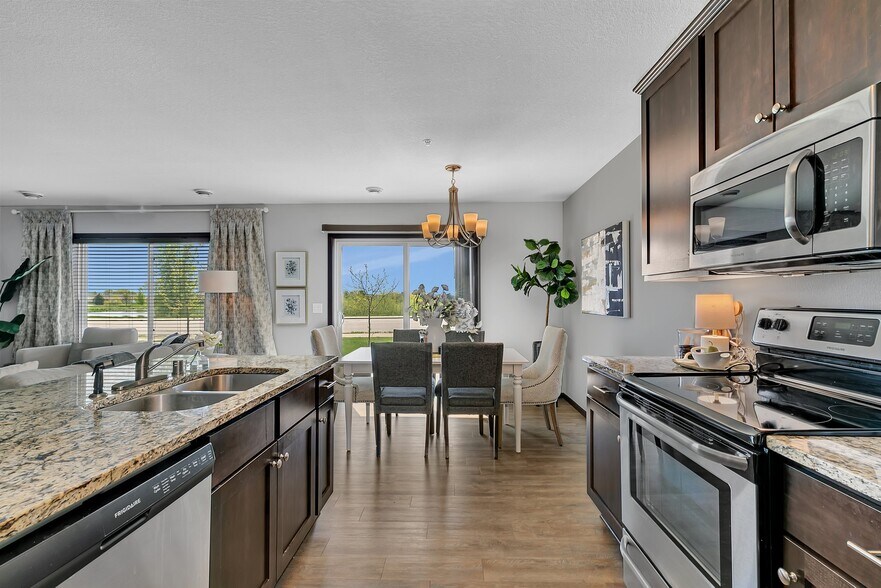 Building Photo - 681 Roberts Road