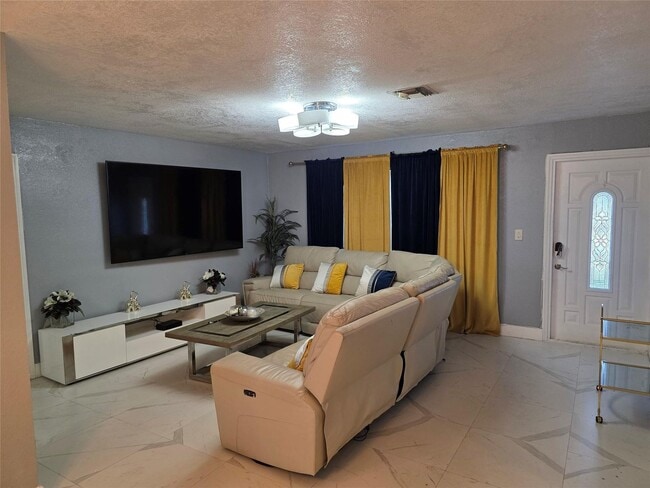 Building Photo - 1501 NW 62nd Terrace