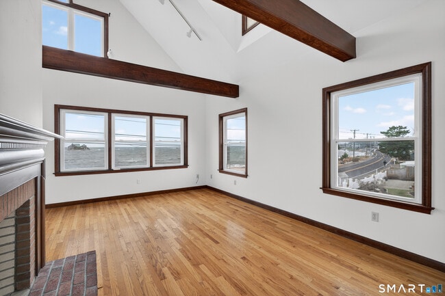 Building Photo - 82 Limewood Ave