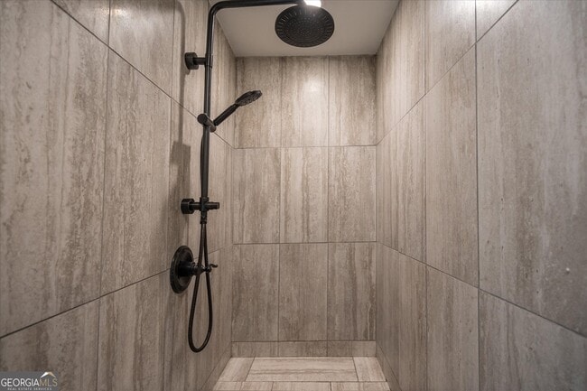 Building Photo - 713 N Lakeshore Dr