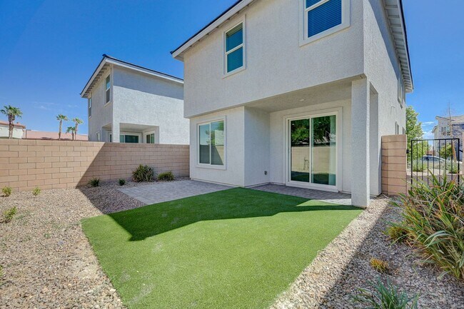 Building Photo - 2022 Single Family Home: 50% off first mon...