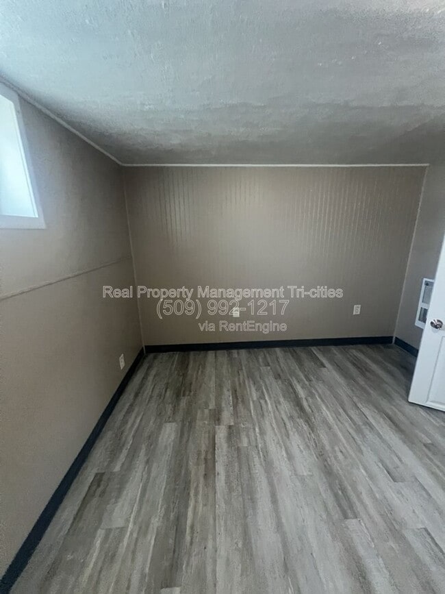 Building Photo - 508 9th St