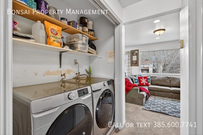 Building Photo - 894 N 160 W