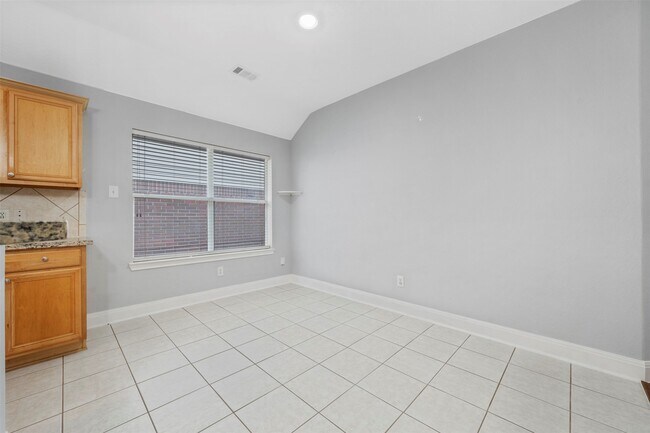 Building Photo - 18235 Silver Timber Ct