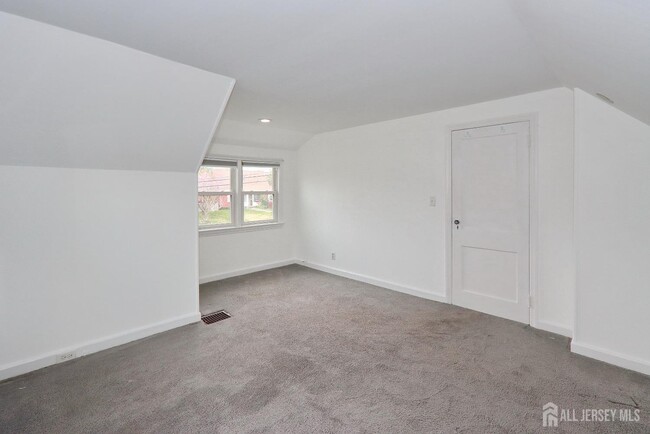 Building Photo - 2 Mohawk Dr