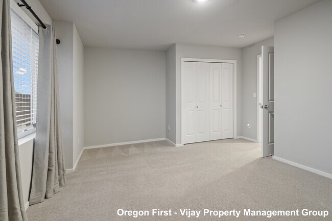 Building Photo - 15548 NW Linder St