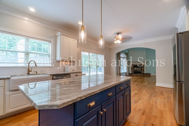 Building Photo - Luxury Living in Lewisville