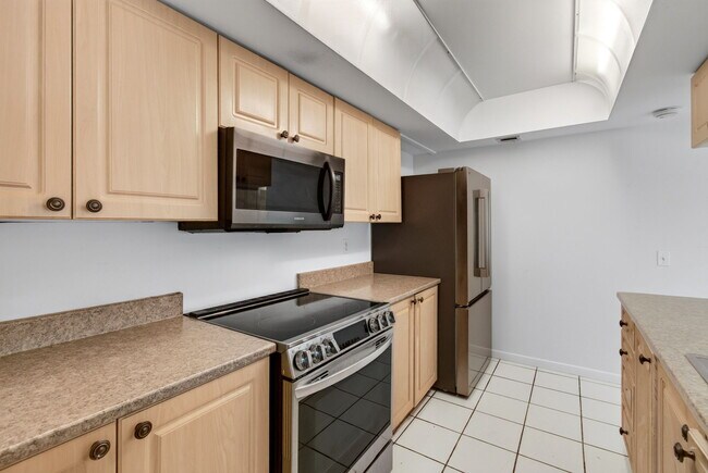Building Photo - 179 Waterside Dr