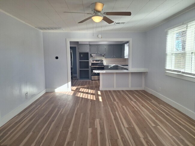 Building Photo - 3405 N Redlands Rd