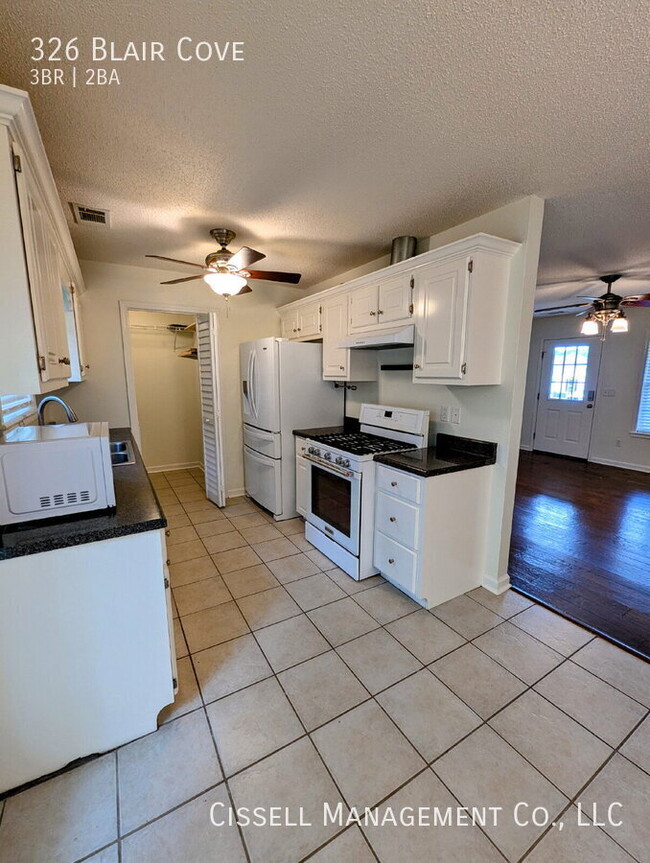 Building Photo - 326 Blair Cove