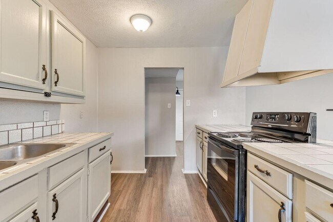 Building Photo - 4209 Martindale Dr