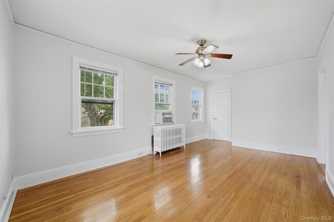 Building Photo - 49 Sylvan Pl