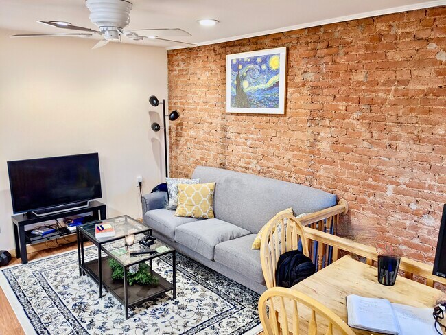 Living Area - 1541 Spring Garden St