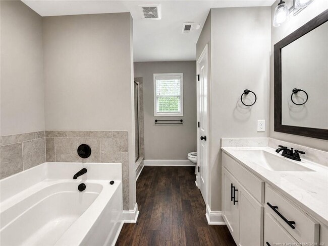 Building Photo - 621 Blawell Cir